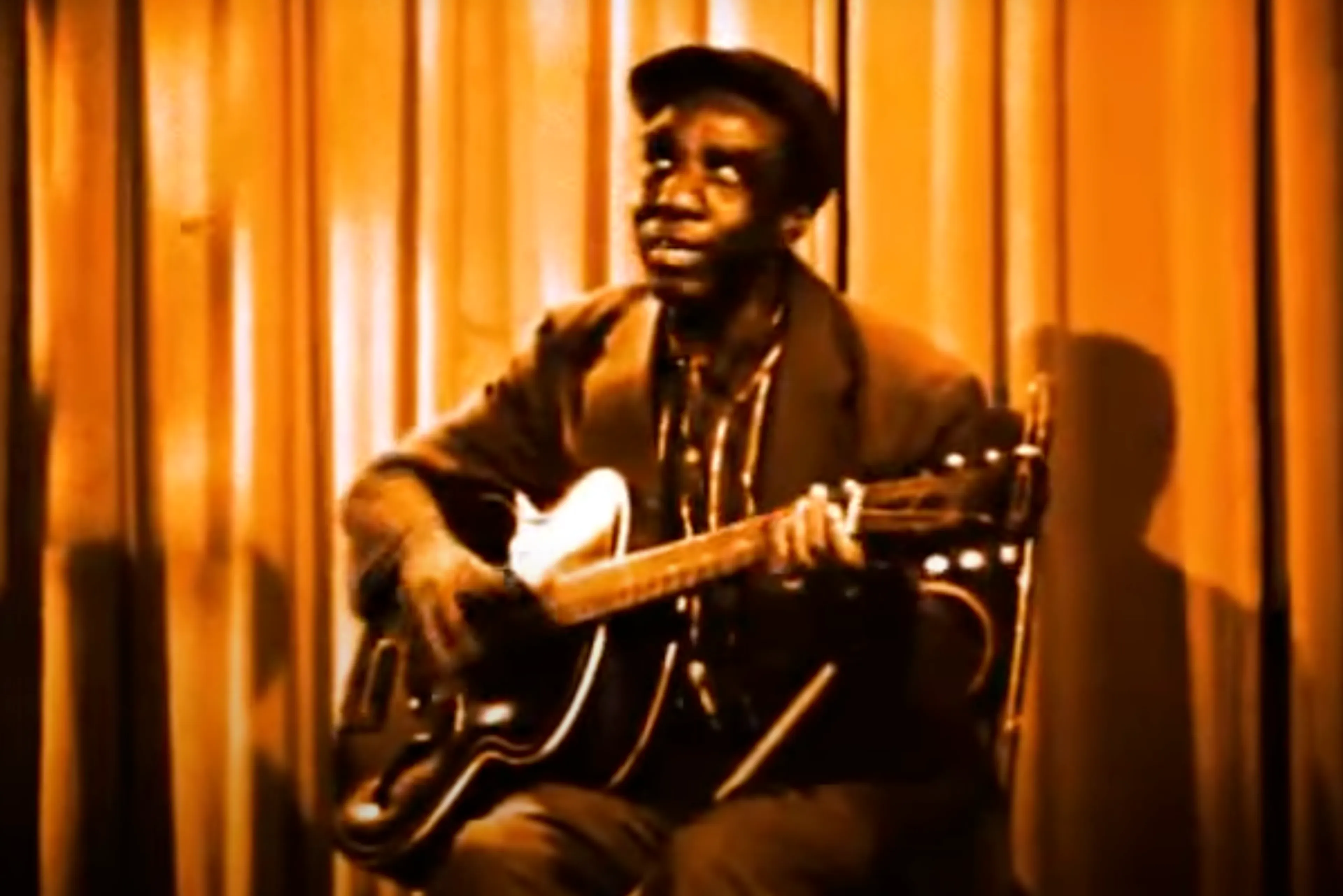 Prachtig: Blind Connie Williams met 'Take My Hand, Precious Lord'