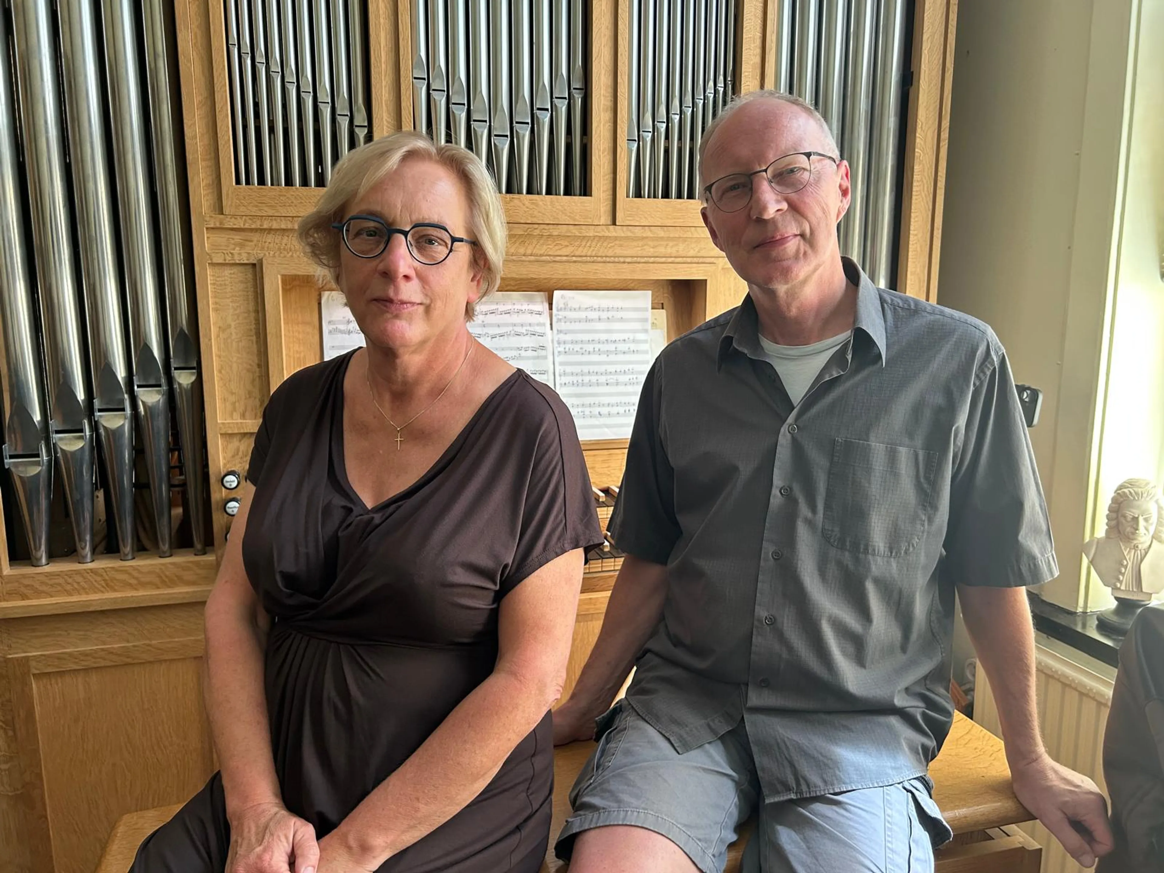 Henk van Zonneveld's huis staat vol met bijzondere orgels: 'Mijn kistorgel heet Jaapje'