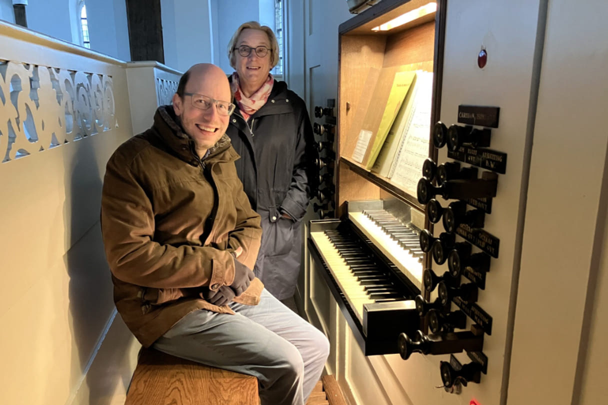 Gerben Mourik harmoniseert Psalm 134 op het orgel: 'Allerleukste wat er is!'