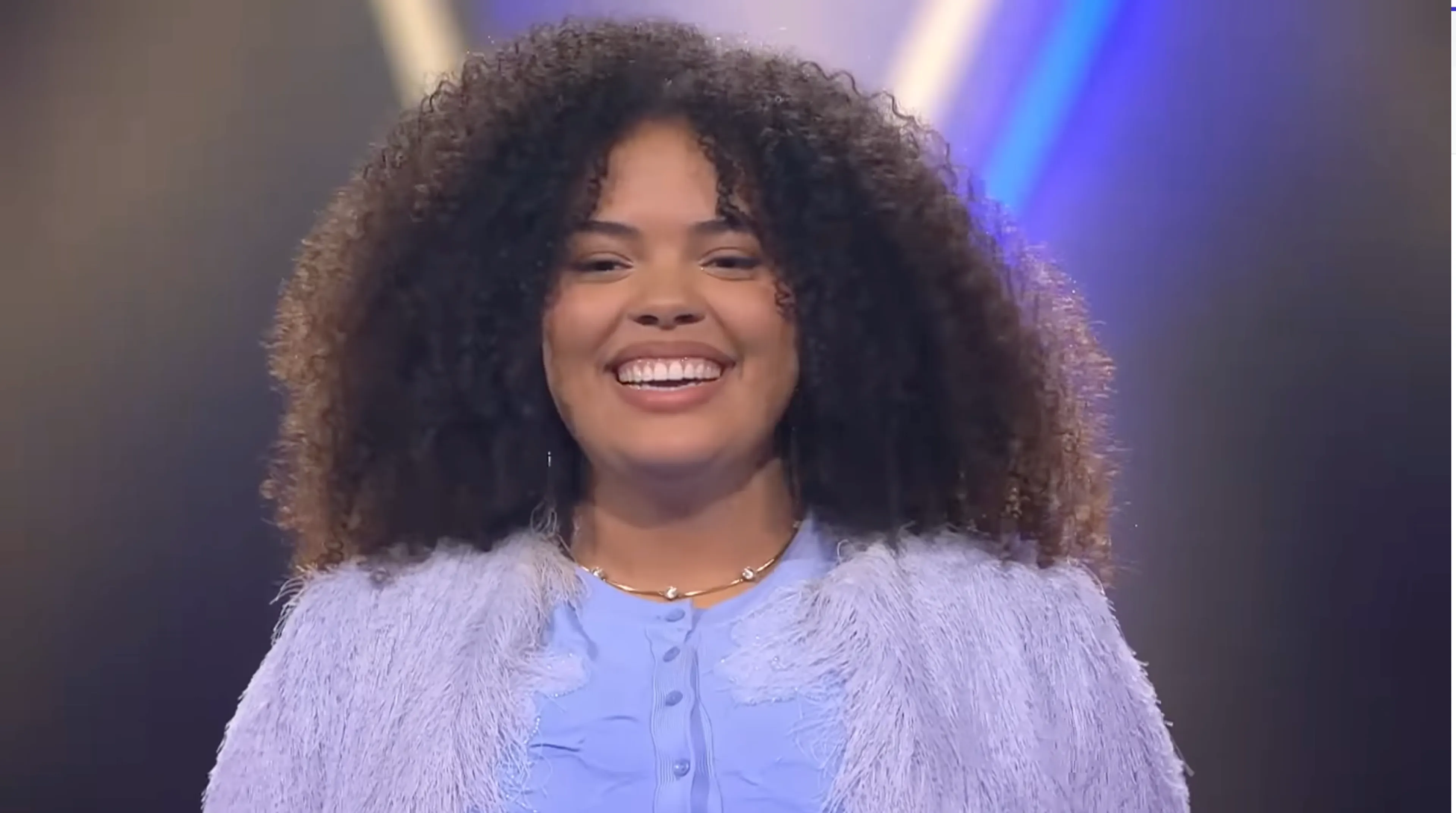 Nicole getuigt van God bij The Voice op tv