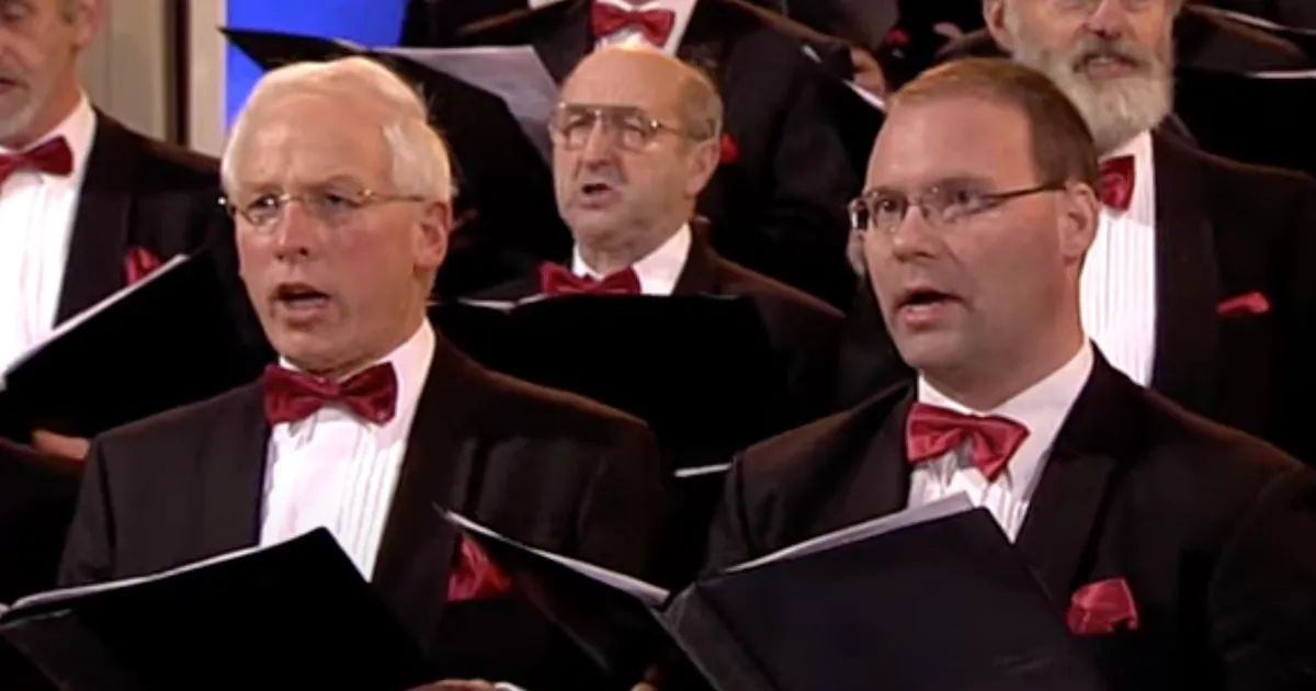 Zing mee met 'Er is een God die hoort' - Nederland Zingt