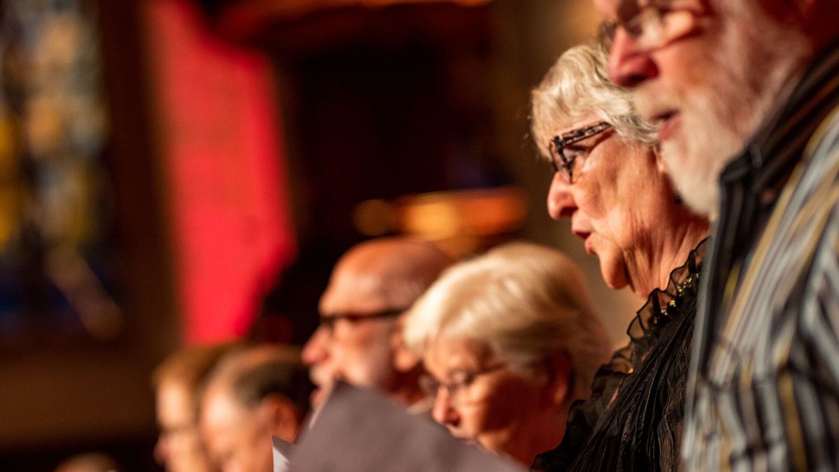 Luister Heilig Heilig Nederland Zingt