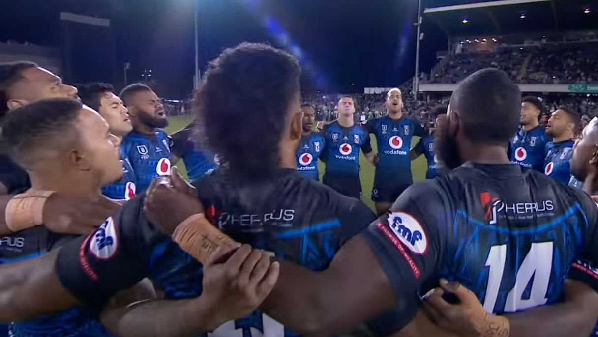 Dit is pas een volkslied zingen: Spelers Fiji zingen prachtige hymne!