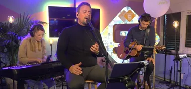 Wauw! Geniet van Lucas Kramer met het lied 'Kom maar bij Mij'