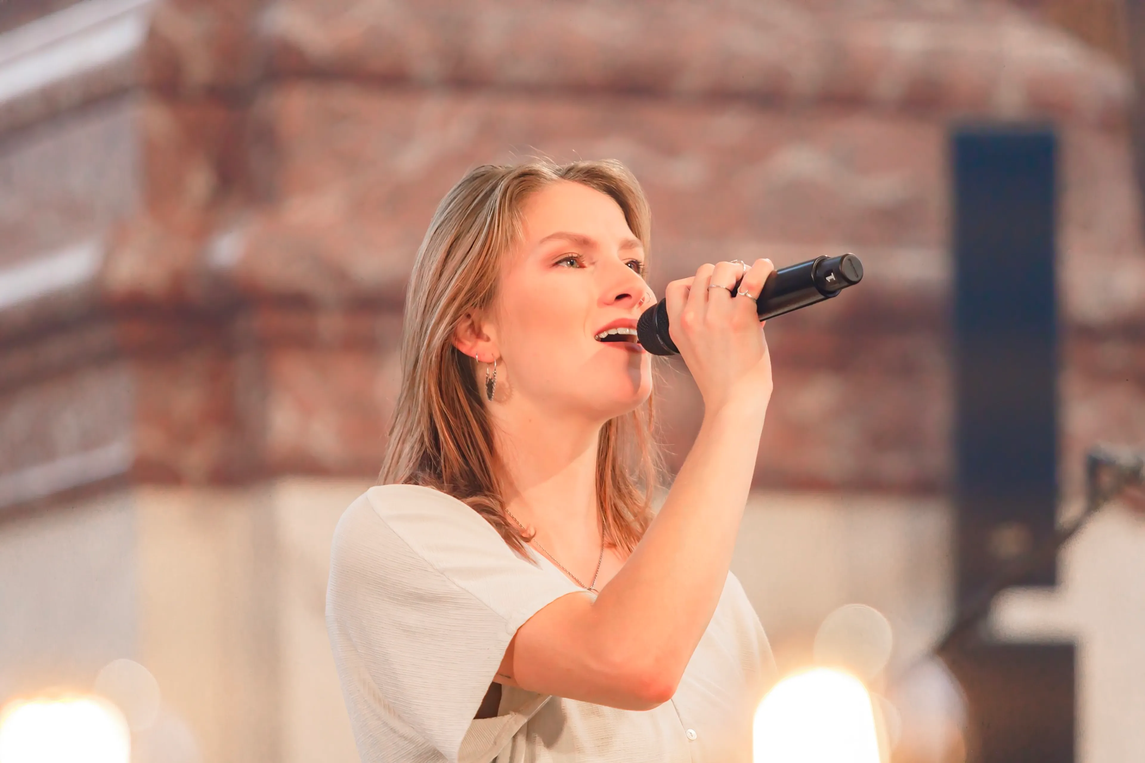 Wauw! Dit nieuwe lied van Schrijvers voor Gerechtigheid