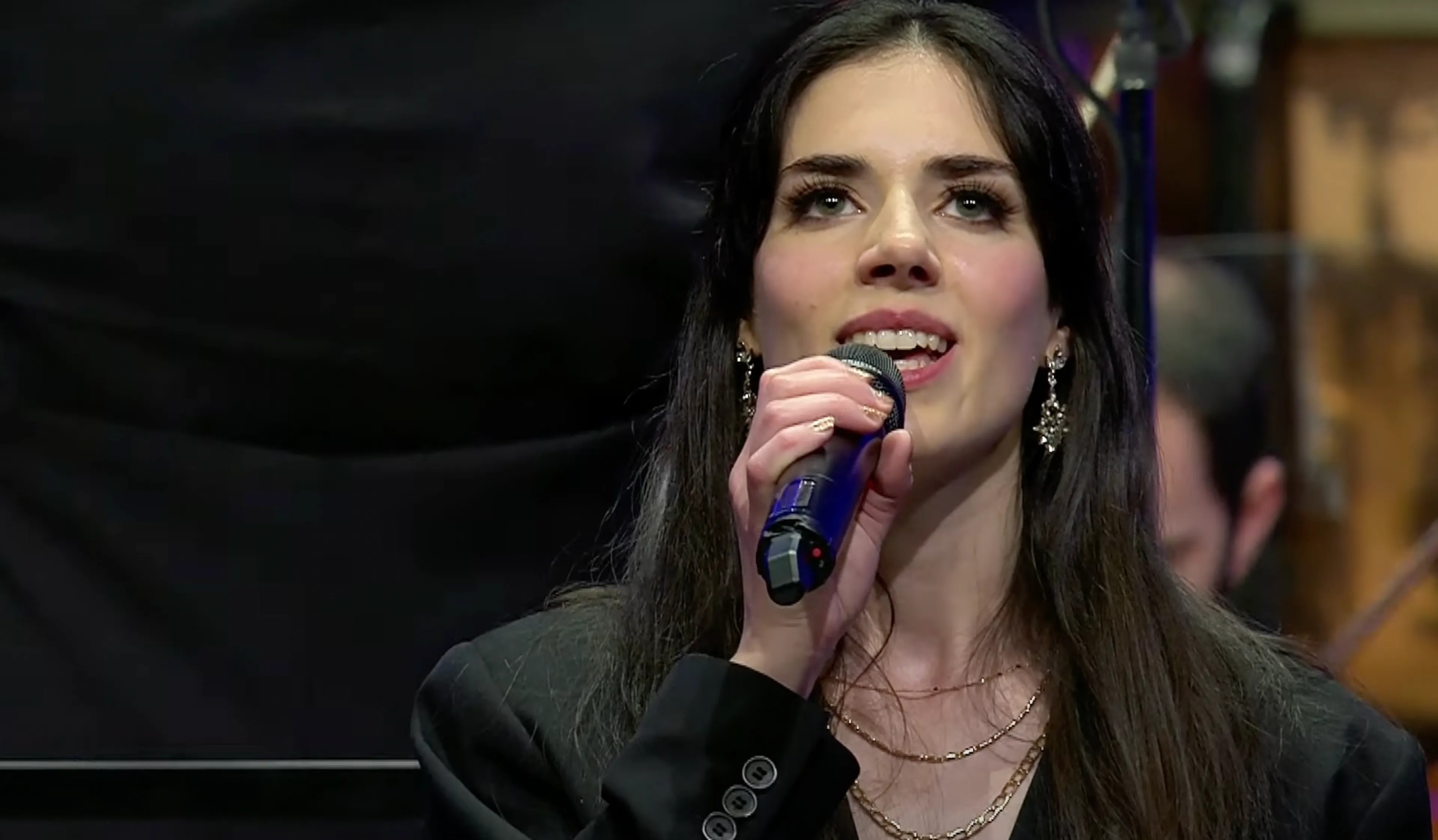 Luister naar een prachtige versie van 'Ik zal er zijn' in het Duits: Ich bin da