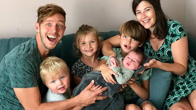 10: Elbert Smelt en zijn vrouw Linda zijn ouders geworden van baby Jesse King.