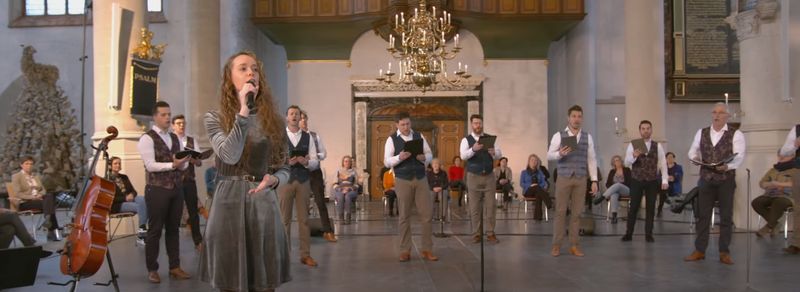 Worship op woensdag: Tenira Sturm en Mannenensemble zingen het rakende lied 'Through it all'