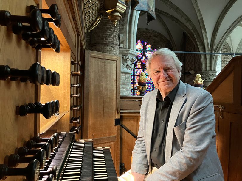 79-jarige Kees van Eersel speelt nog steeds vol passie in erediensten