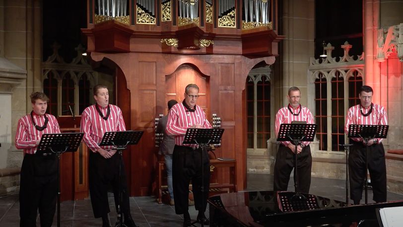 Urker Mannenkwartet zingt vanuit de Bovenkerk in Kampen ‘Een toekomst vol van hoop’